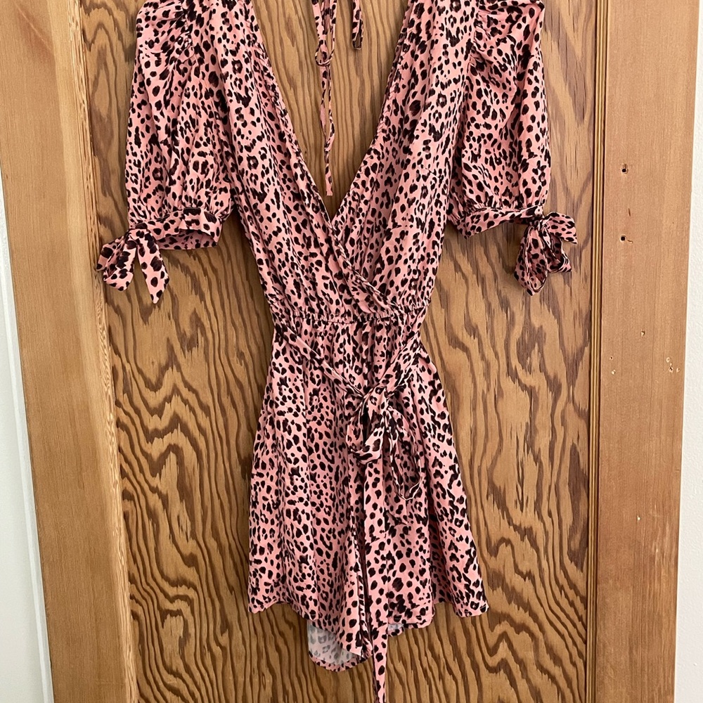 Chic Leopard Print Women's romper
